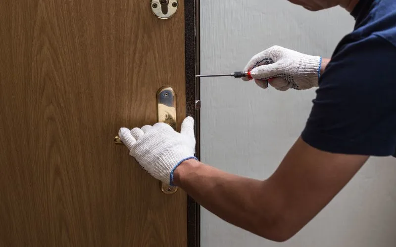 Professional eviction locksmith services